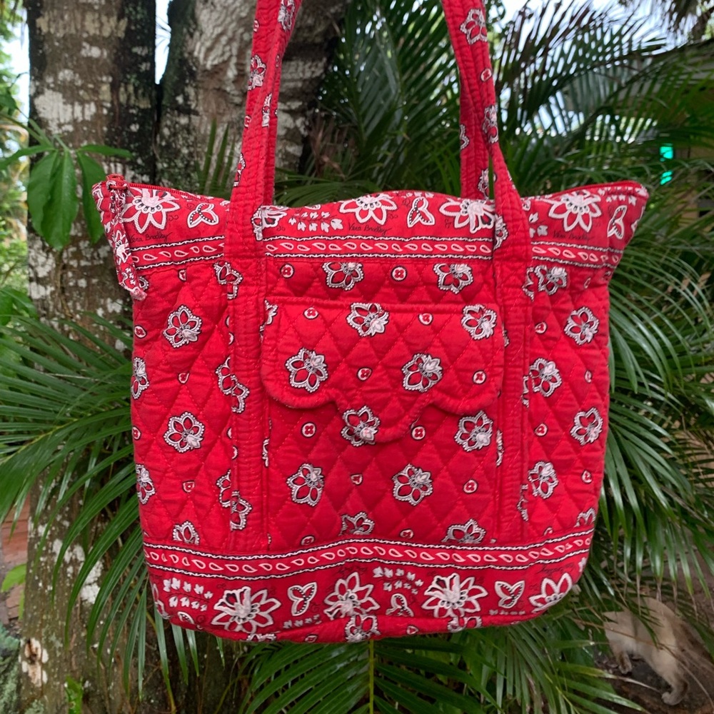 VERA BRADLEY RED BANDANA PURSE/TOTE RETIRED
